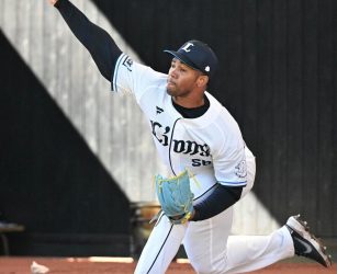 Emmanuel Ramírez, dominicano 170 que debuta beisbol Japón