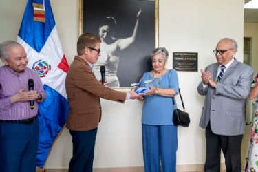 RTVD rinde un homenaje póstumo a Casandra Damirón RTVD rinde un homenaje póstumo a Casandra Damirón