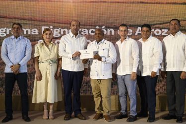Banreservas financiará cosecha arroz por RD$12,000 millones