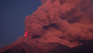 GUATEMALA: Evacuan 30.000 personas por erupción volcán