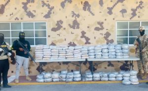 Ocupan 815 libras marihuana a 2 hombres en zona Pedernales