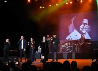 Artistas cantan a cubano Pablo Milanés, fundador Nueva Trova Artistas cantan a cubano Pablo Milanés, fundador Nueva Trova