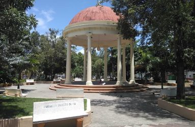 Orquesta Filarmónica de Santo Domingo hoy en parque Baní Orquesta Filarmónica de Santo Domingo hoy en parque Baní