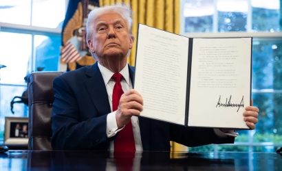 Trump anuncia aranceles 25 % para autos exportados a EEUU Trump anuncia aranceles 25 % para autos exportados a EEUU