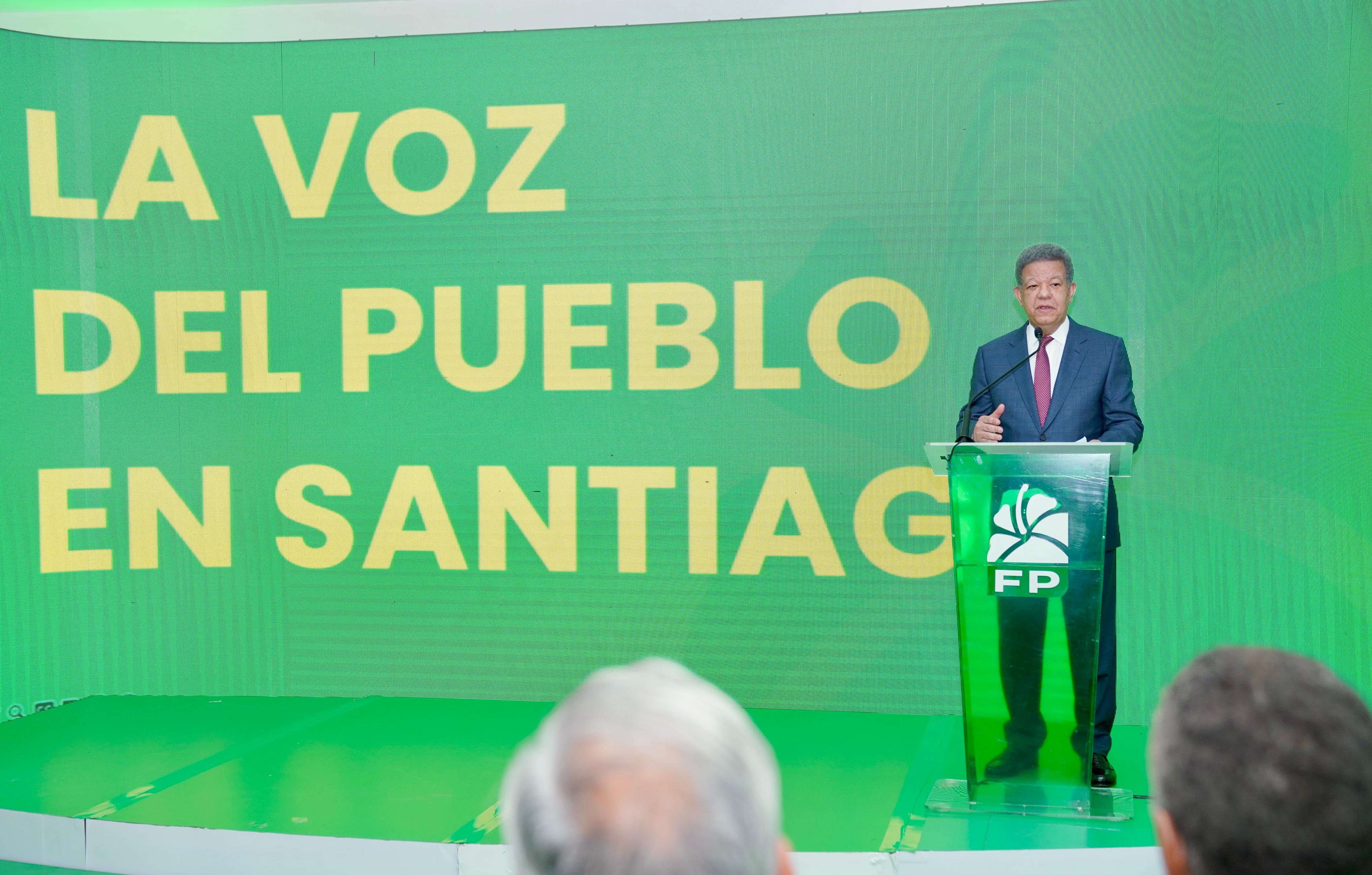 Invita Abinader a debatir realidad RD en un almuerzo imagen