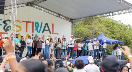 Celebran Festival de la Familia; Pastor llama cambiar educación Celebran Festival de la Familia; Pastor llama cambiar educación