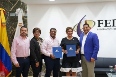 Ayuntamientos RD y Colombia firman acuerdo hermanamiento Ayuntamientos RD y Colombia firman acuerdo hermanamiento