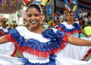 Carnaval de SD ve desfilar color y tradición de Rep. Dominicana