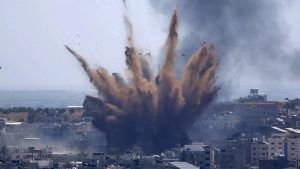 ISRAEL: Al menos 230 muertos en oleada bombardeos a Gaza