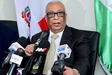 FP advierte dólar podría llegar a 70 por 1 y ‘llevarnos al colapso’