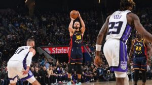 Stephen Curry llega a los 4,000 triples en su carrera en la NBA