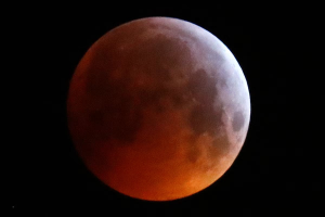 Esta noche habrá eclipse lunar; marcará el final del invierno