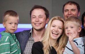 Elon Musk anuncia nacimiento de su hijo número catorce