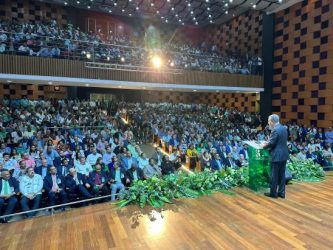 Leonel ve PRM “gobierna para élites” y se olvida de los pobres