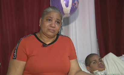 P. RICO: Madre dominicano parapléjico pide apoyo