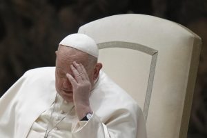 El Papa sufre dos episodios de insuficiencia respiratoria aguda