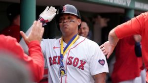 Dominicano Rafael Devers será bateador designado en su debut