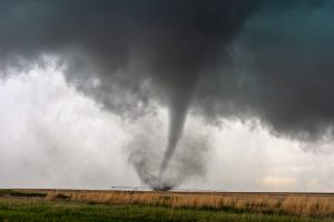 EEUU: Serie tornados deja 20 muertos en sur y medio oeste