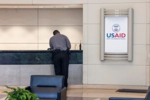 EEUU: Juez ordena detener el desmantelamiento de la USAID