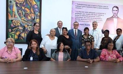 Gobierno anuncia aumento de 30% para las trabajadoras del hogar