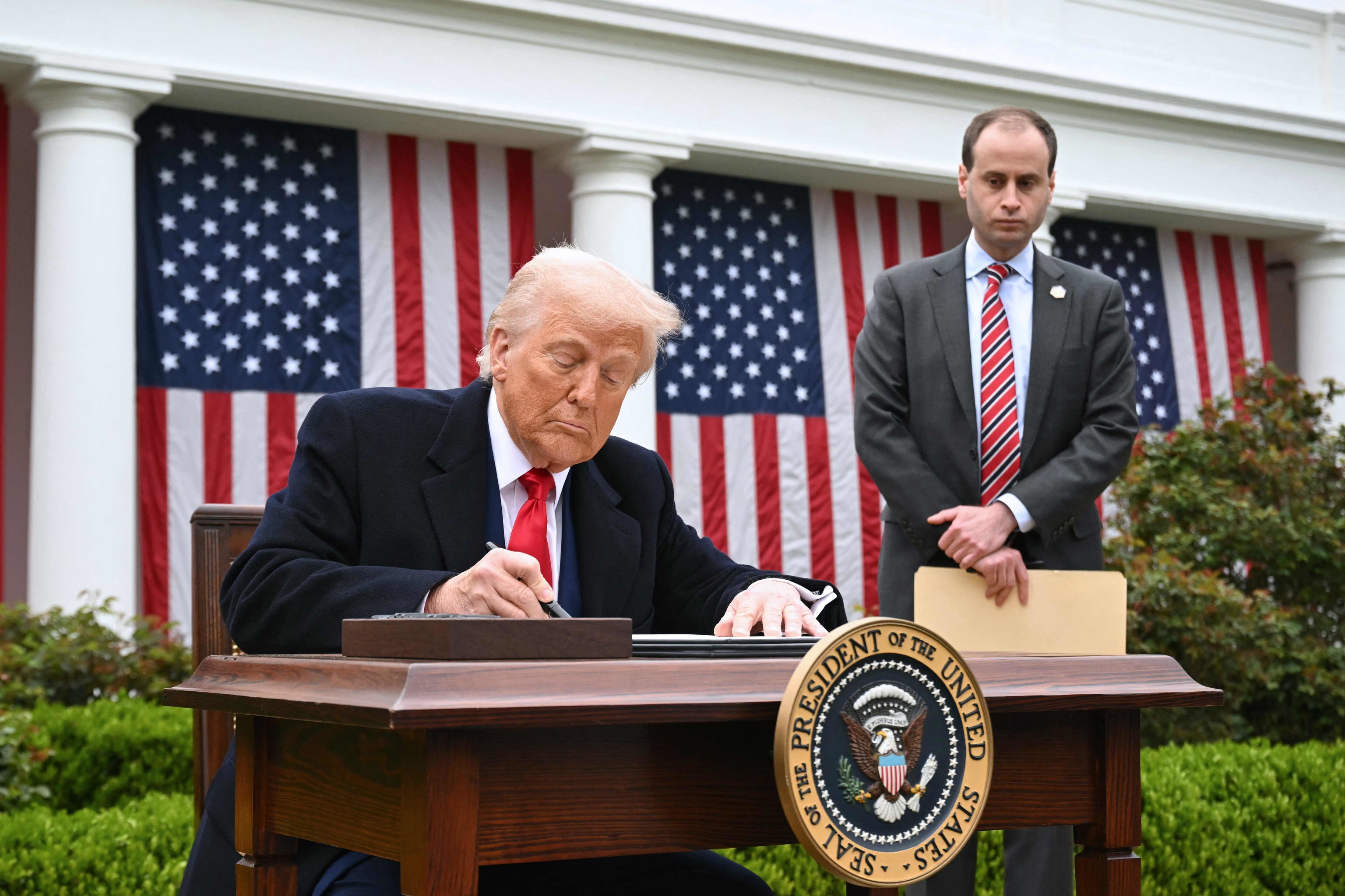 Trump enfrenta oposición en su propio partido por los aranceles imagen