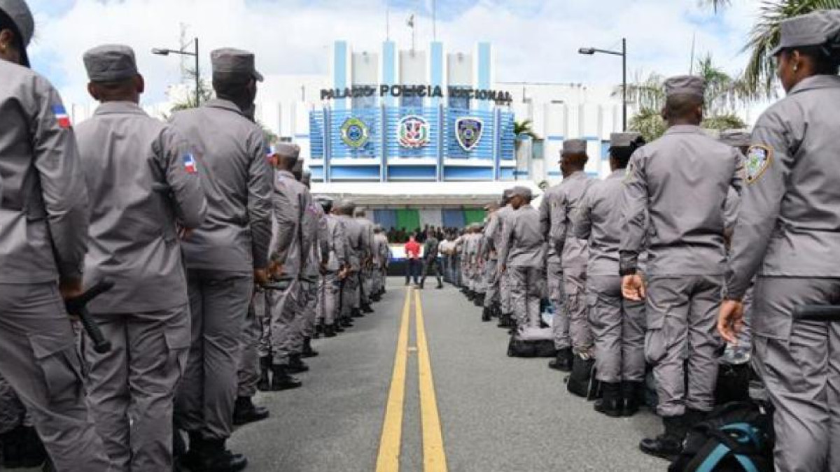 Más de 27 mil agentes de la PN patrullarán calles RD en la SS