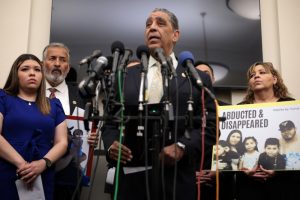 NY: Espaillat denuncia intentan «limitar» poder dominicanos