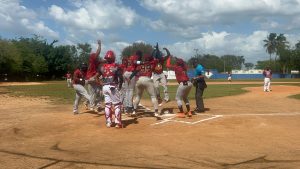 San Luis, Jinetes, Patriotas y Boca Chica avanzan beisbol SD