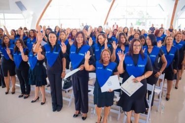 Instituciones gradúan a 129 docentes en Maestría Educación