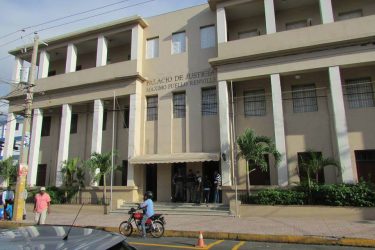 Imponen 15 años a hombre que violó a un hijo de cuatro años Imponen 15 años a hombre que violó a un hijo de cuatro años