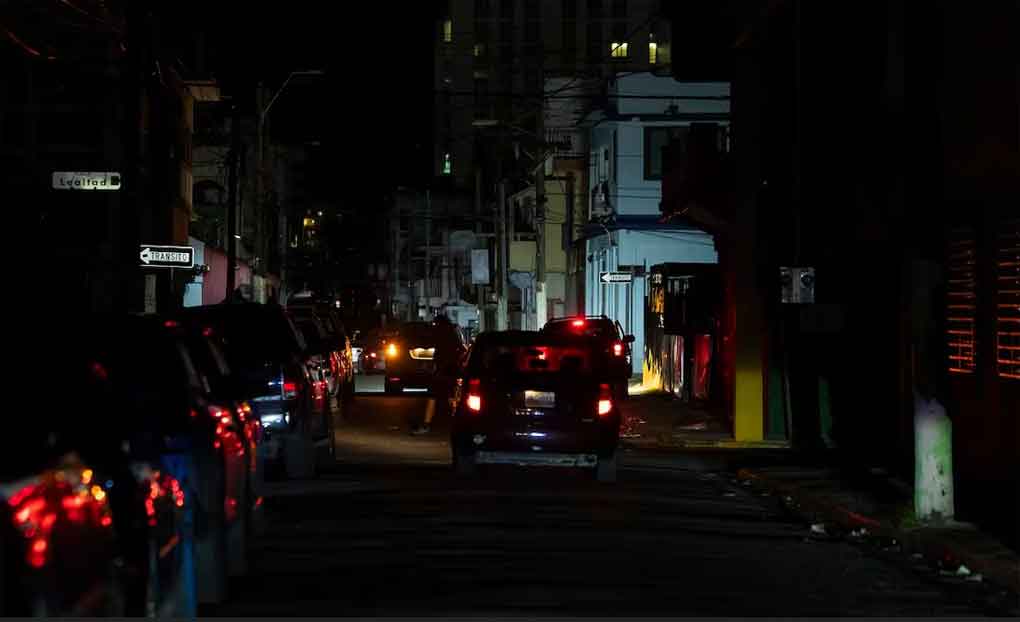 PUERTO RICO: Colapso del sistema eléctrico apaga la isla | AlMomento.net