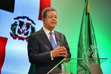 Leonel Fernández visita cuatro provincias este fin de semana Leonel Fernández visita cuatro provincias este fin de semana