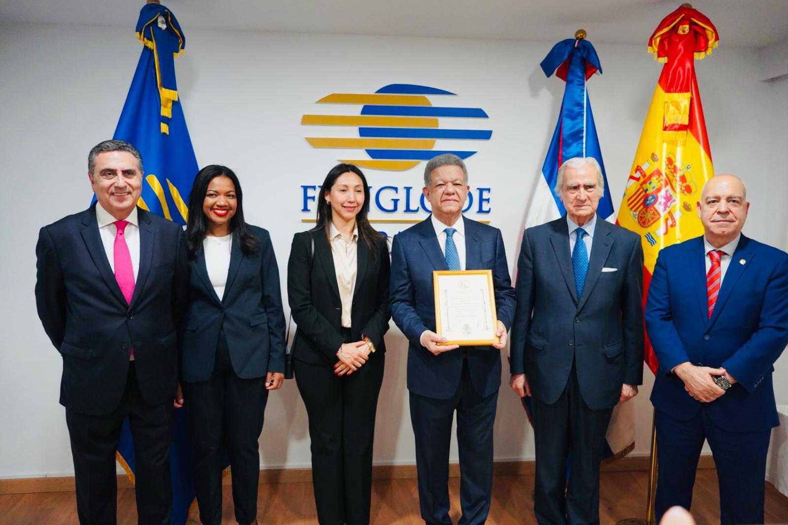 Leonel designado miembro de Fundación Carlos III de España | AlMomento.net Leonel designado miembro de Fundación Carlos III de España | AlMomento.net