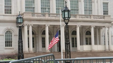 NY: Banderas a media asta en honor a vÃctimas de Jet Set NY: Banderas a media asta en honor a vÃctimas de Jet Set