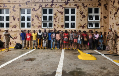 MONTECRISTI: El ERD detiene a 44 haitianos indocumentados