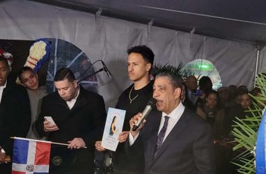 NY: Dominicanos realizan vigilia por víctimas discoteca Jet Set NY: Dominicanos realizan vigilia por víctimas discoteca Jet Set