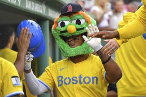 Dominicanos Devers y Laureano pegan cuadrangulares en las GL