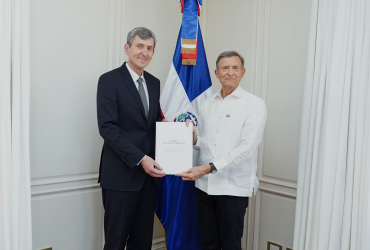 Canciller de RD recibe primer embajador de Rusia en su país