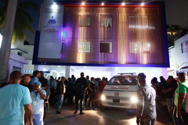 Más de 60 forenses culminaron autopsias de 226 víctimas en SD