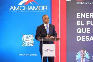 Ministro Minas resalta rumbo de sectores económicos claves