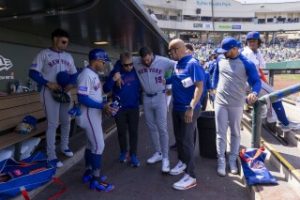 Dominicanos José Sirí y Endy Rodríguez en lista lesionados