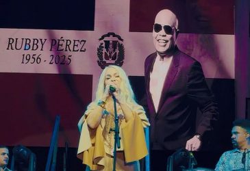 Miriam Cruz deslumbra Panamá con homenaje a Rubby Pérez