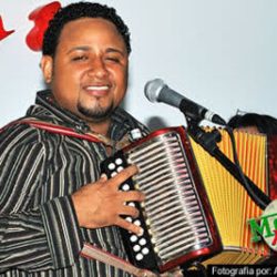 Raúl, el heredero del legado de música típica de Rafelito Román