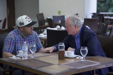 Trump critica senador se reunió con deportado en El Salvador