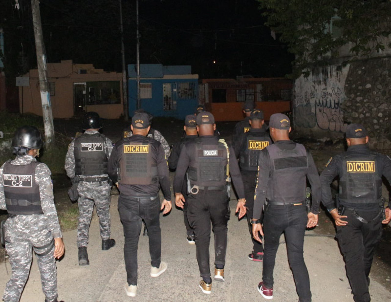 La Policía abate a dos hombres secuestraron mujer en Herrera La Policía abate a dos hombres secuestraron mujer en Herrera