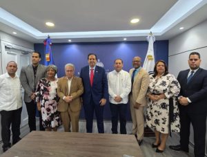 Salud Pública y CMD acuerdan dialogar y suspender los paros Salud Pública y CMD acuerdan dialogar y suspender los paros