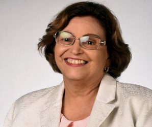 Dania Goris obtiene el Premio Acroarte al Mérito Periodístico Dania Goris obtiene el Premio Acroarte al Mérito Periodístico