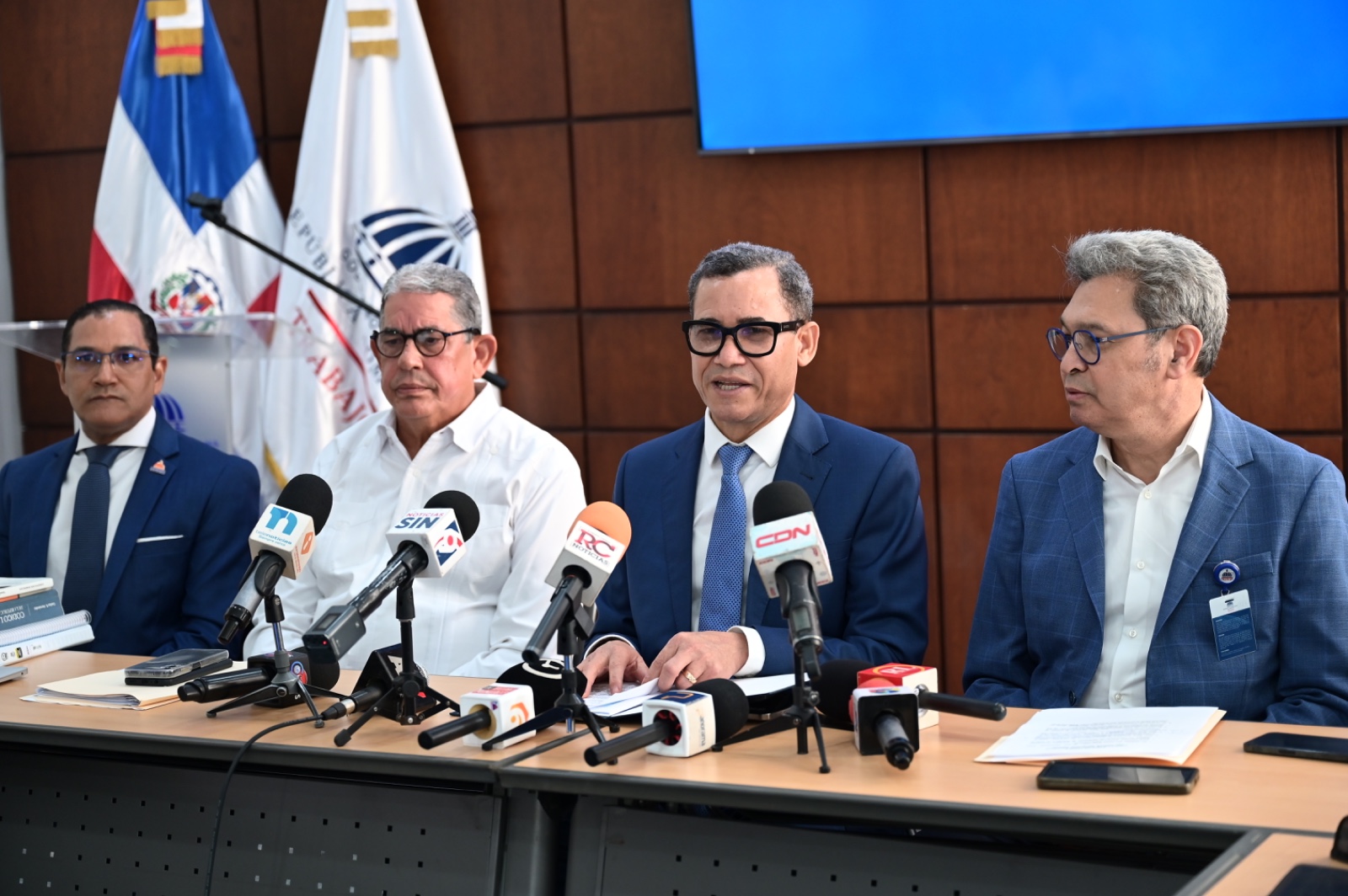 Son extranjeros trabajadores de muchas empresas dominicanas Son extranjeros trabajadores de muchas empresas dominicanas