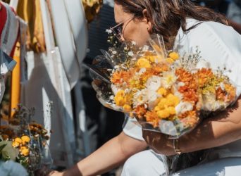 Alcaldía del DN coloca flores en entrada discoteca Jet Set