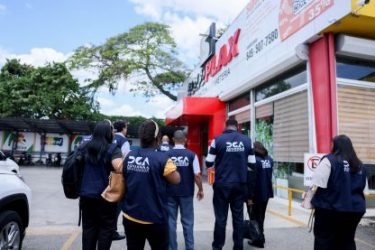 Aduanas continúa sin cesar las fiscalizaciones comercios chinos Aduanas continúa sin cesar las fiscalizaciones comercios chinos